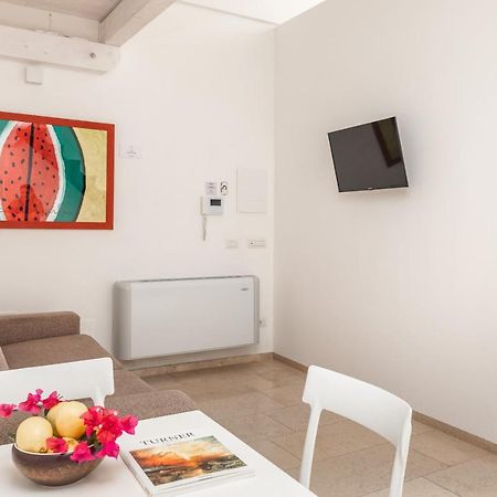 Bed and Breakfast Palazzo Novecento Полиньяно-а-Маре Экстерьер фото
